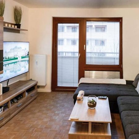 Default Millenium Apartment Wina Bagian luar foto